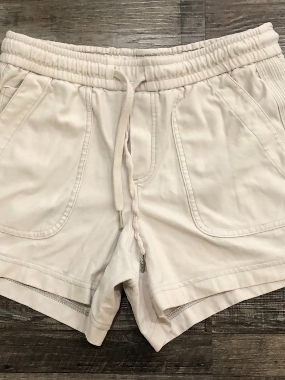 Athleta Womens Size 0 Cream Off White Athletic Cozy Elastic Waist Shorts